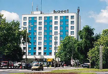 Hotel Petropol 3*