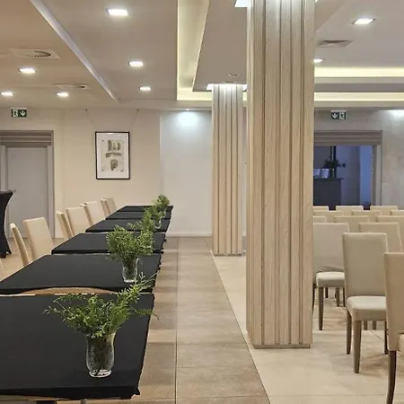 Petropol 3* 프우크