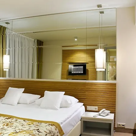 Petropol Hotel 3*
