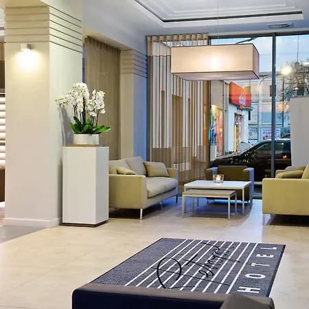 Hotel Petropol 3*