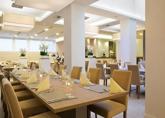 호텔 Petropol 프우크